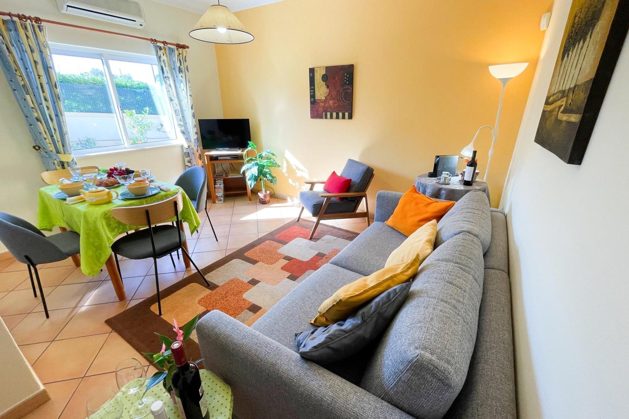Villa Eber - Independent 1 & 2 Bedroom Apartments, Pool, Air Con, Fast Wi-Fi, Near Old Town Of Albufeira And Beaches Luaran gambar