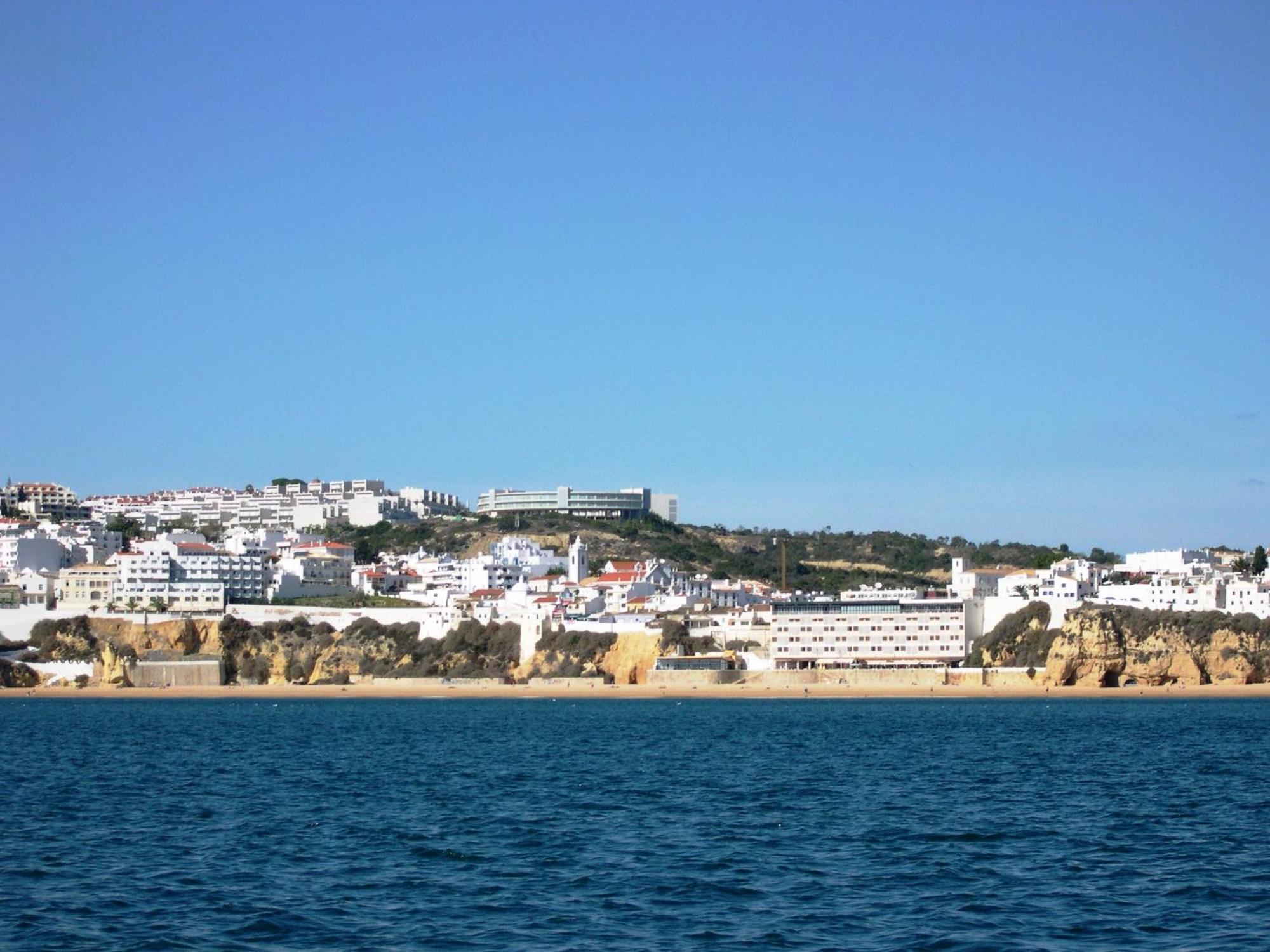 Villa Eber - Independent 1 & 2 Bedroom Apartments, Pool, Air Con, Fast Wi-Fi, Near Old Town Of Albufeira And Beaches Luaran gambar