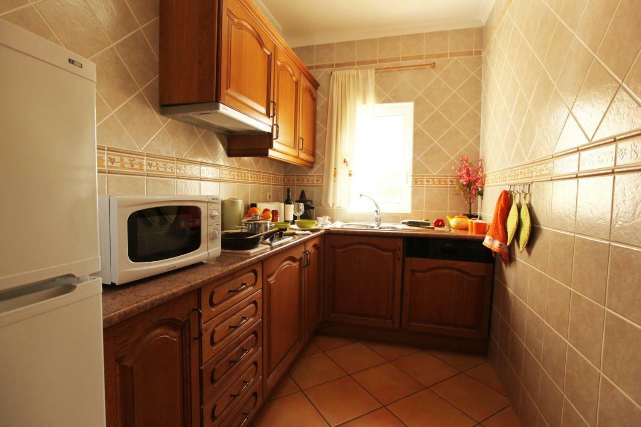 Villa Eber - Independent 1 & 2 Bedroom Apartments, Pool, Air Con, Fast Wi-Fi, Near Old Town Of Albufeira And Beaches Luaran gambar